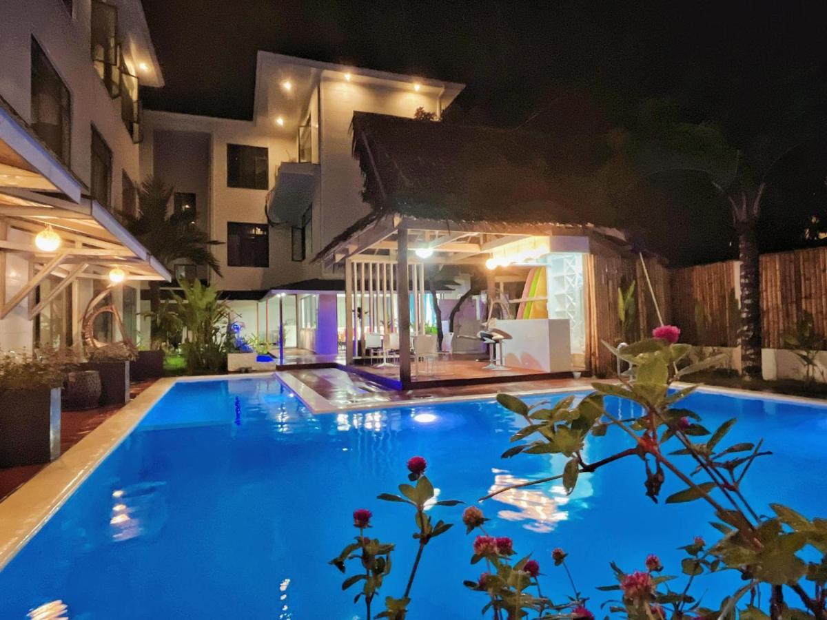Siargao Seasky Resort Catangnan Exterior photo