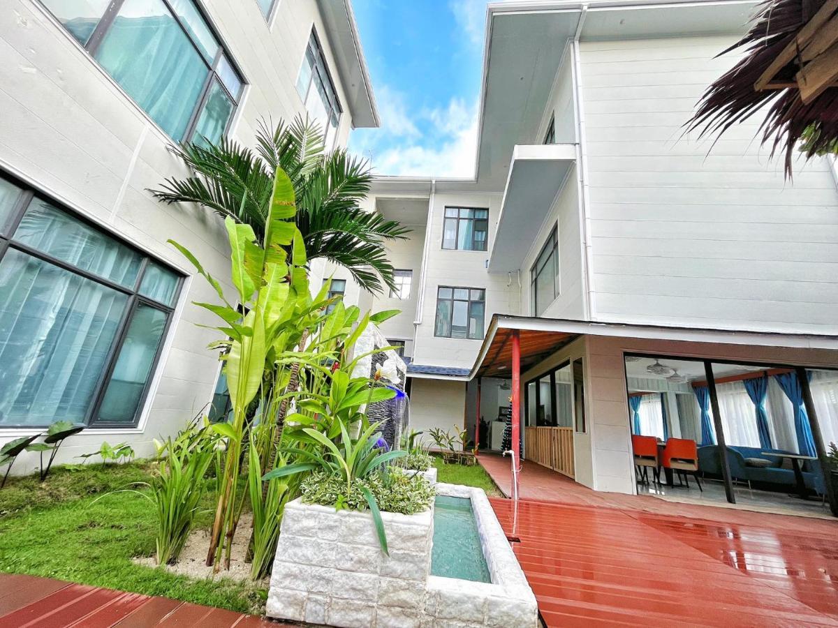 Siargao Seasky Resort Catangnan Exterior photo